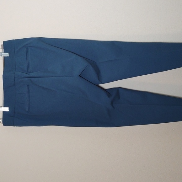 Talbot Women's Pants with ruffle on front pockets - Picture 4 of 9